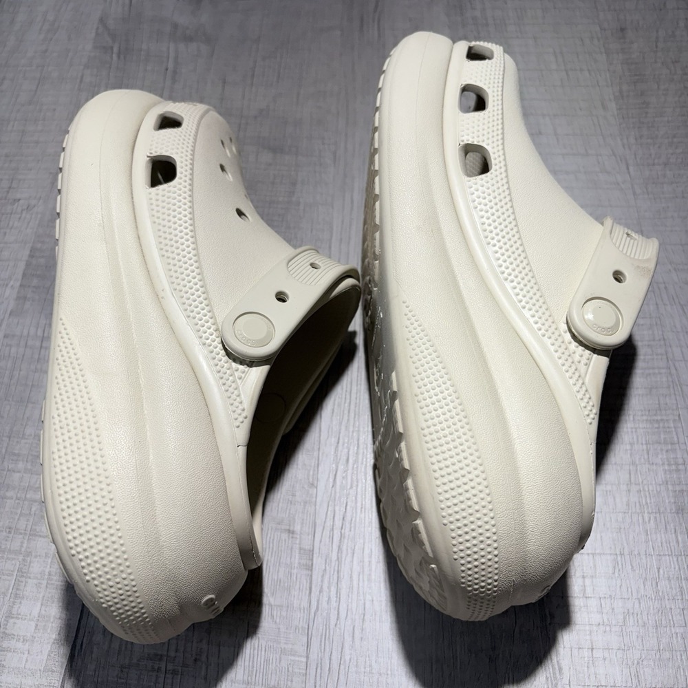 Crocs Classic Mega Crush Clog Unisex Sandal Thick Soled Sandals M5 W7 - Picture 8 of 10